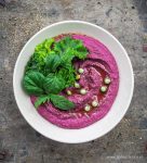 bezglutenowy wegański hummus z burakiem z fasoli do chleba